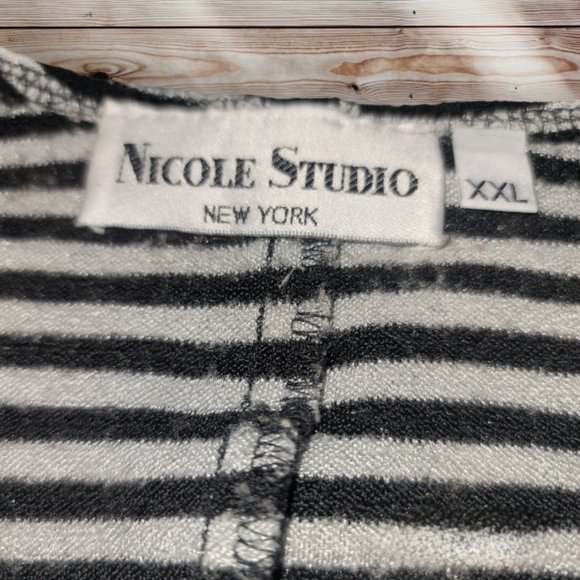 NICOLE Studio XXL Black & Grey Striped Stretchy Textured Women's Sleeveless Top - Picture 3 of 6